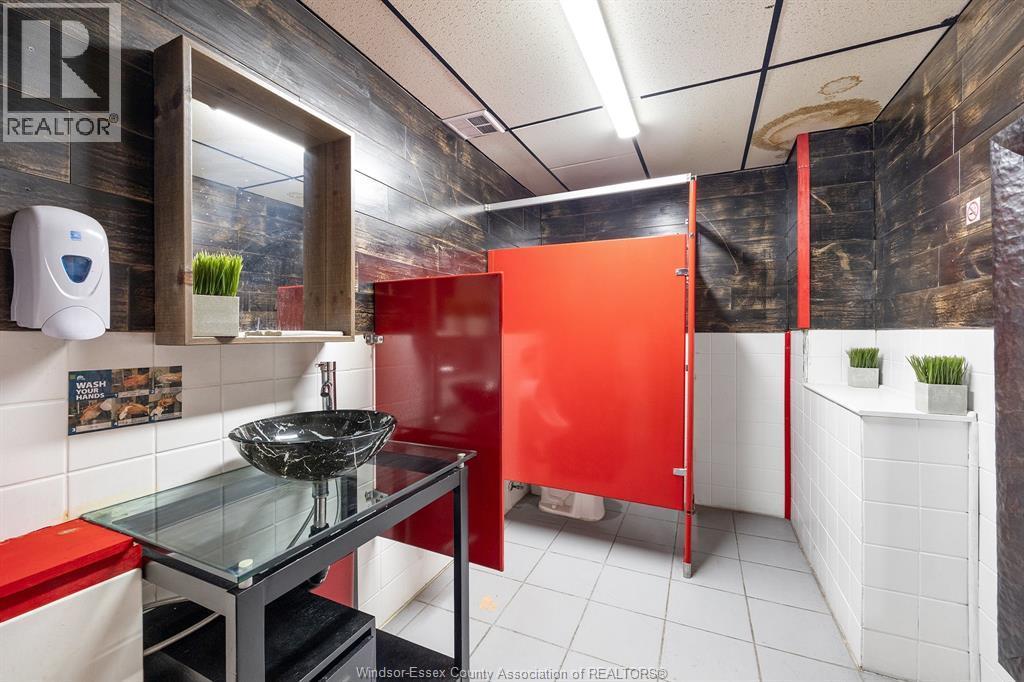 914 Erie Street East, Windsor, ON