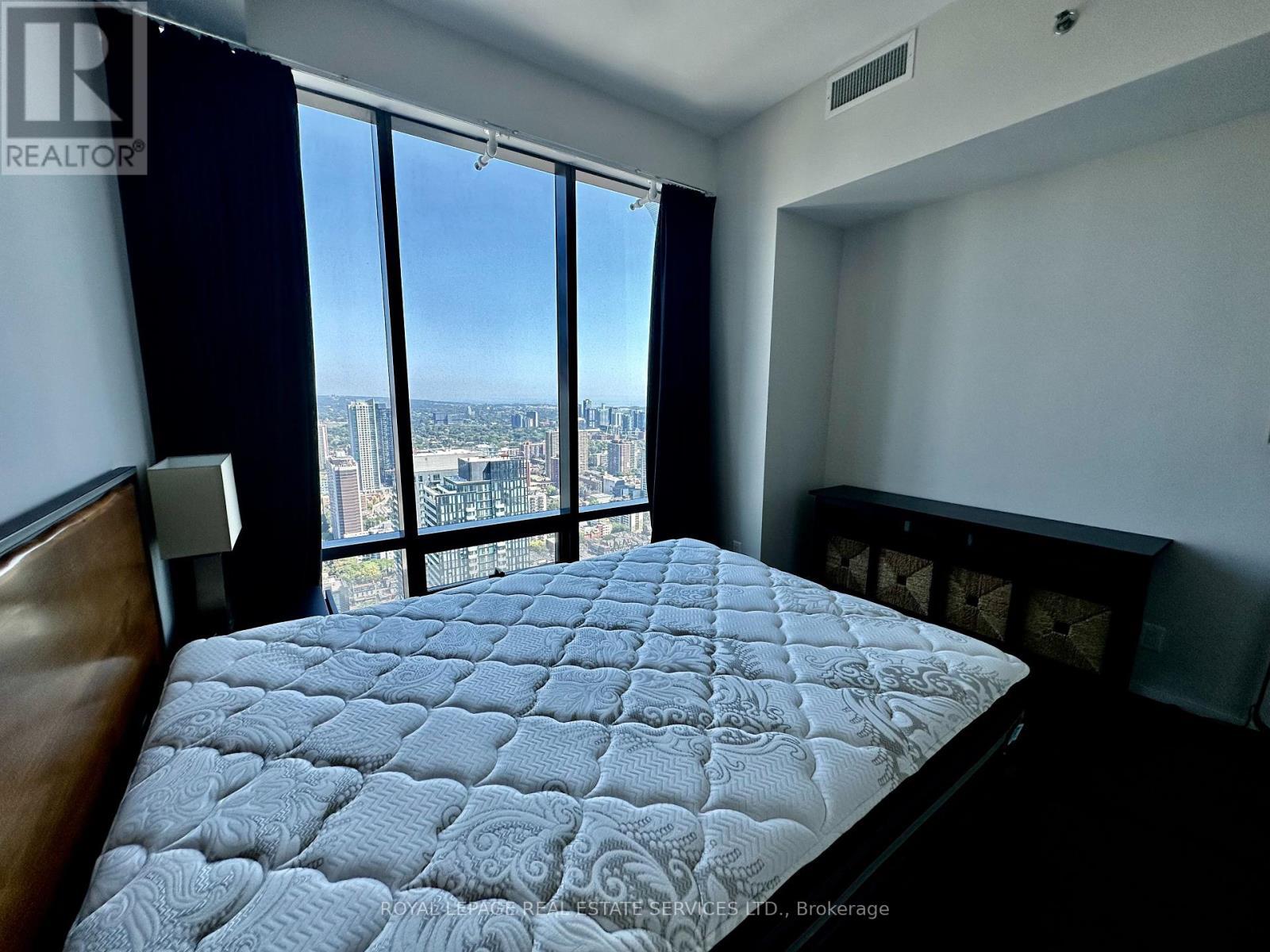 4501 - 5 St Joseph Street, Toronto, ON - Indoor Photo Showing Bedroom