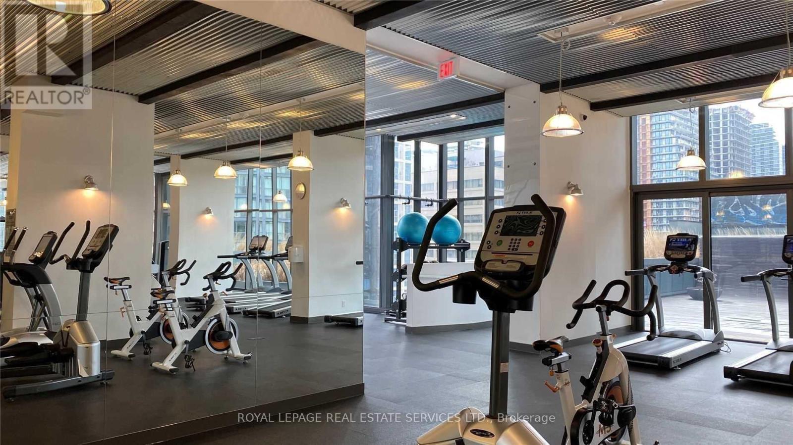 4501 - 5 St Joseph Street, Toronto, ON - Indoor Photo Showing Gym Room