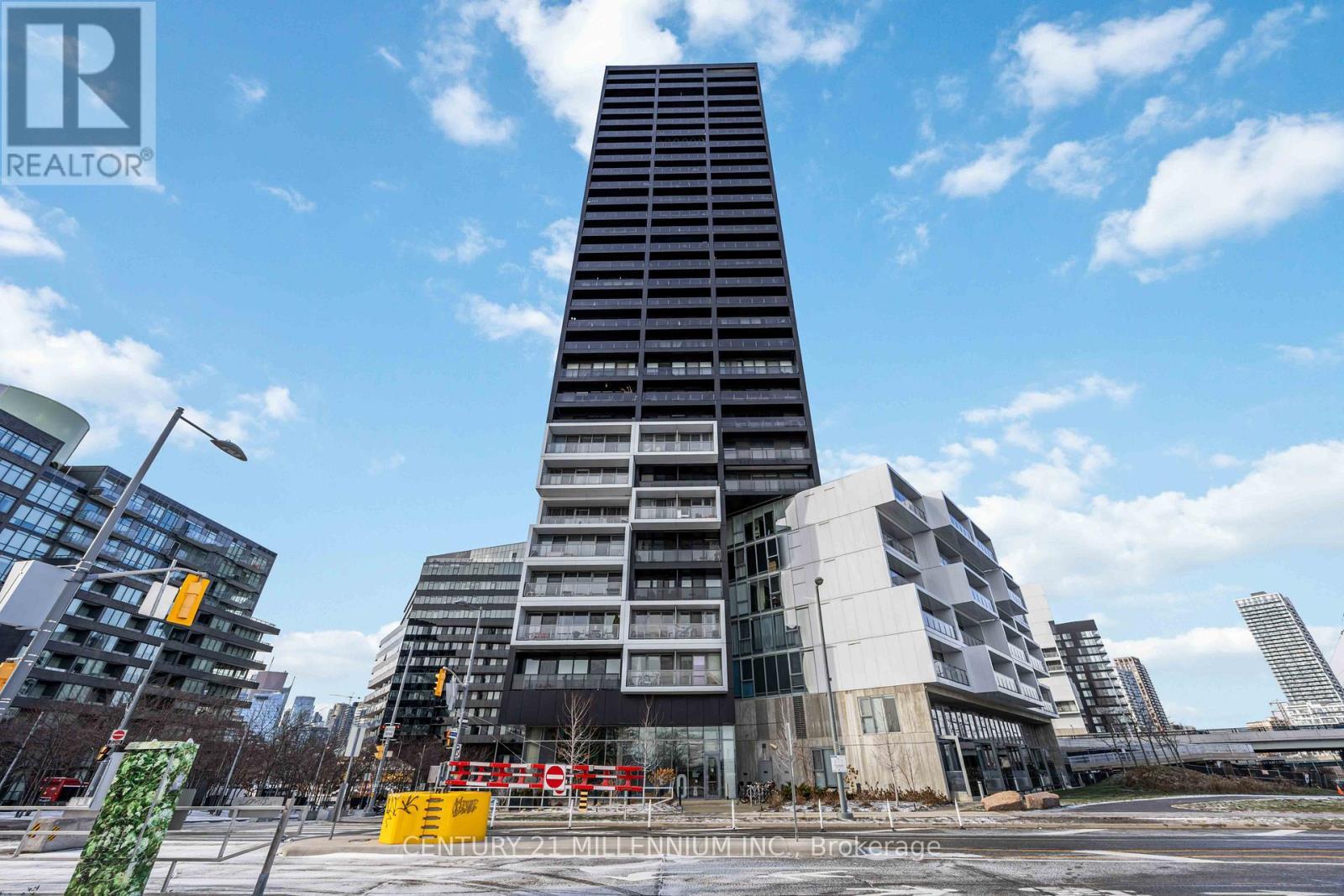 2409 - 170 Bayview Avenue, Toronto, ON - Outdoor With Facade