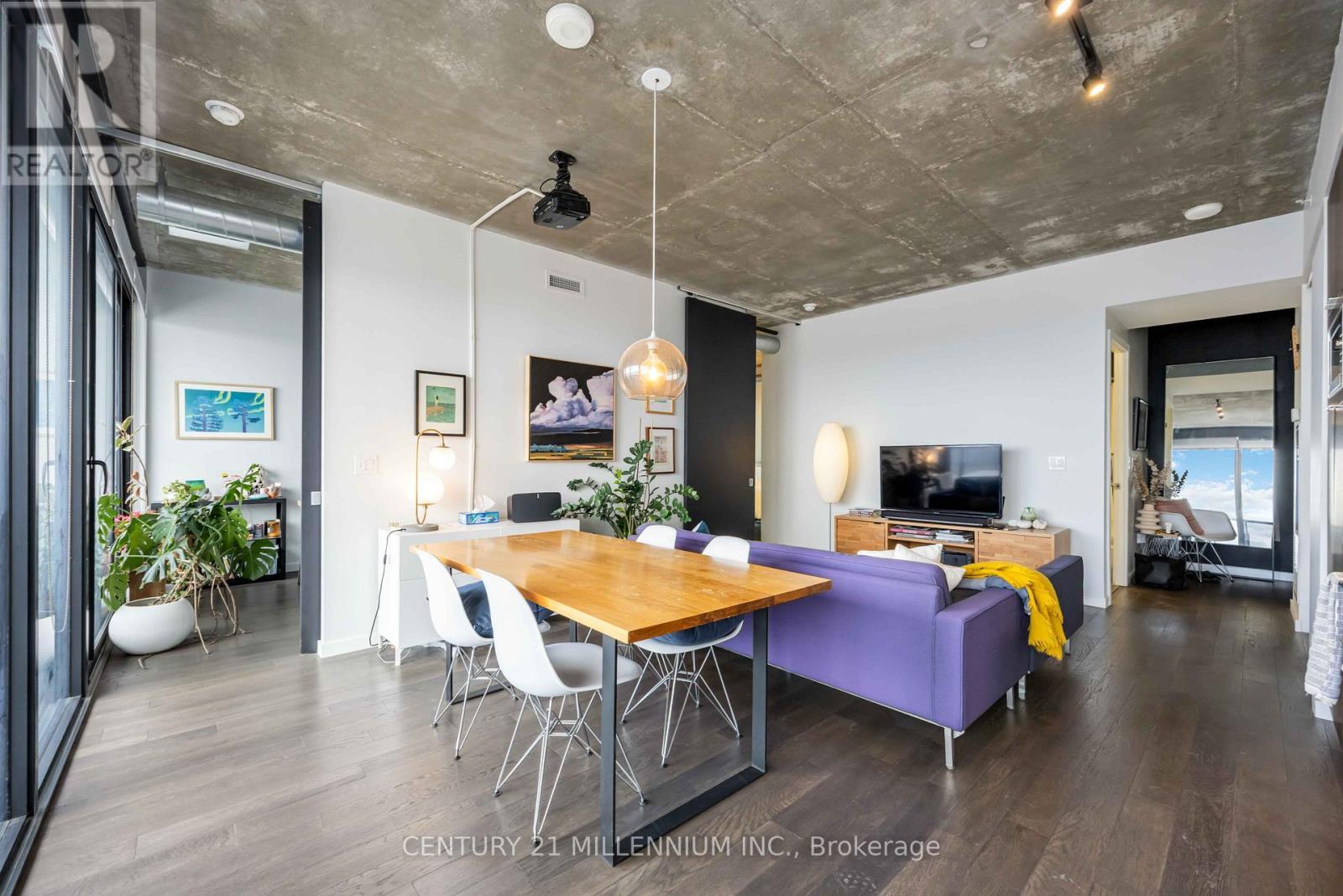 2409 - 170 Bayview Avenue, Toronto, ON - Indoor