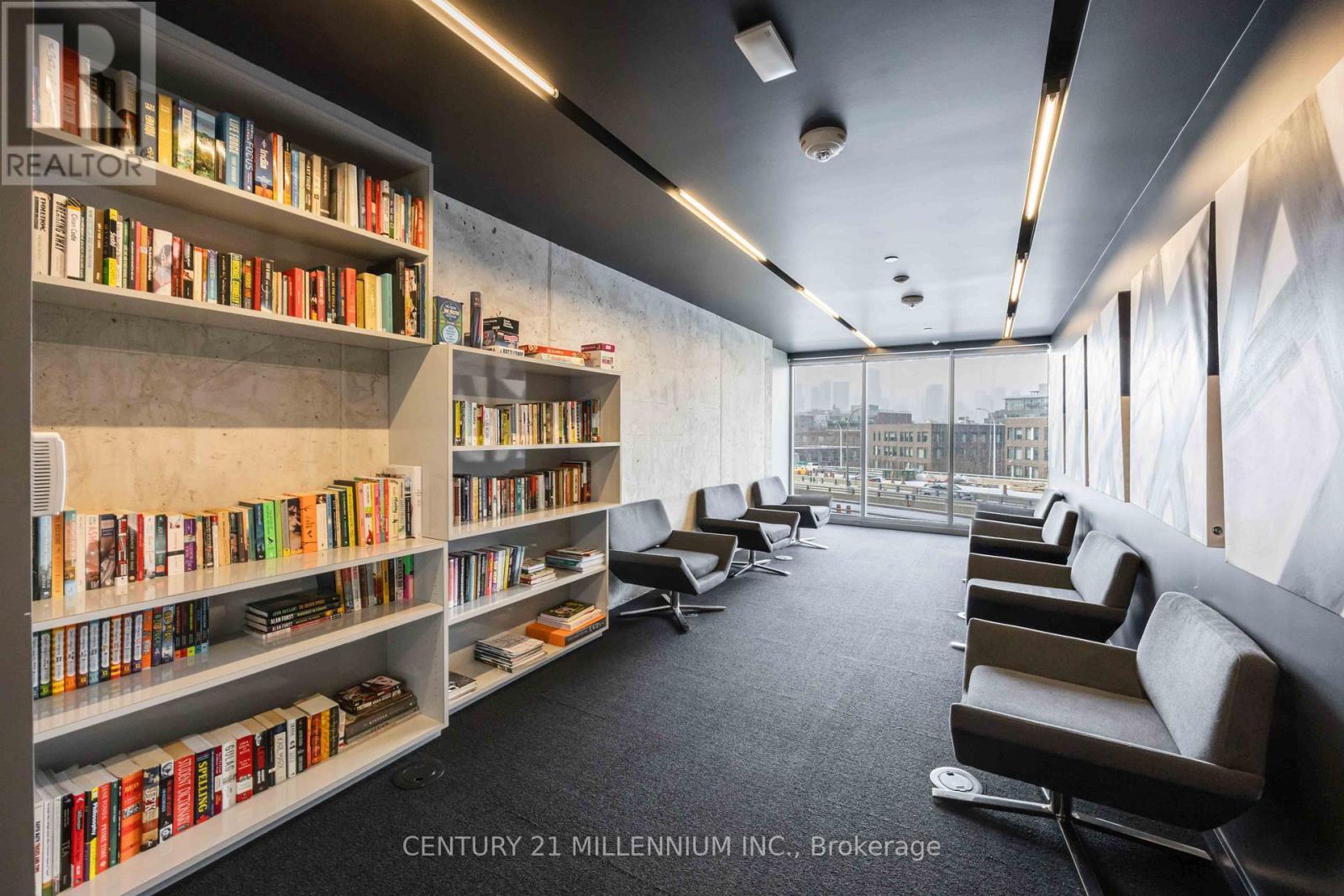 2409 - 170 Bayview Avenue, Toronto, ON - Indoor