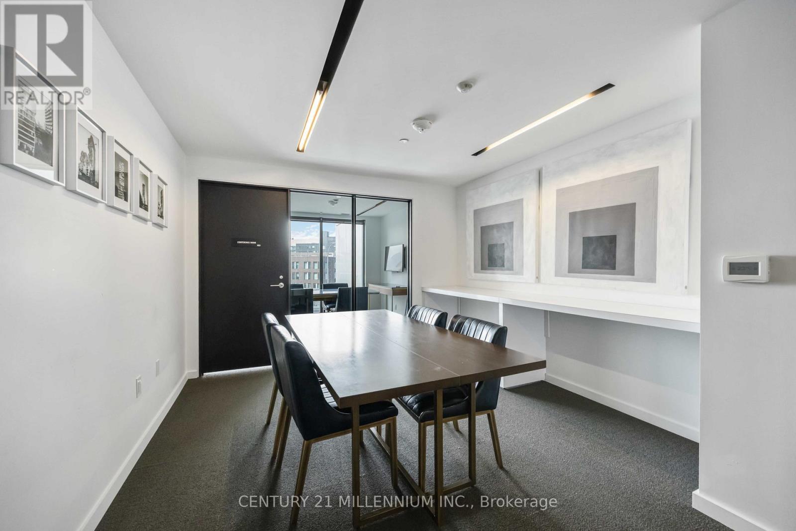 2409 - 170 Bayview Avenue, Toronto, ON - Indoor Photo Showing Dining Room