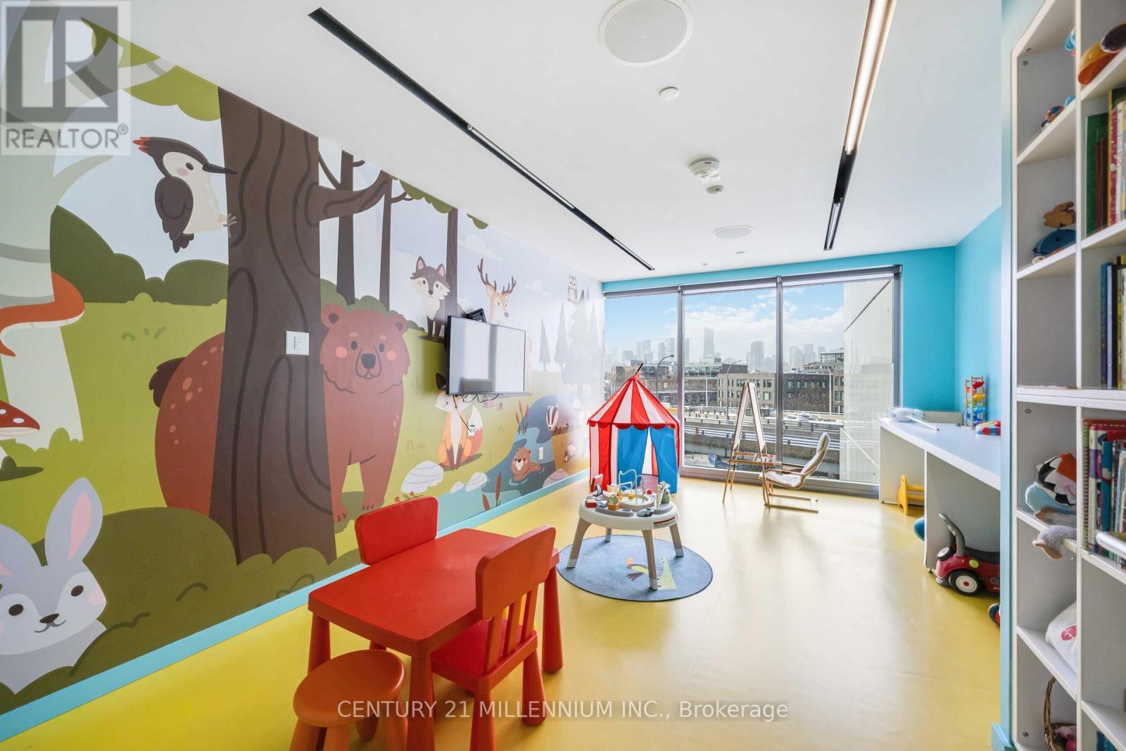 2409 - 170 Bayview Avenue, Toronto, ON - Indoor Photo Showing Other Room