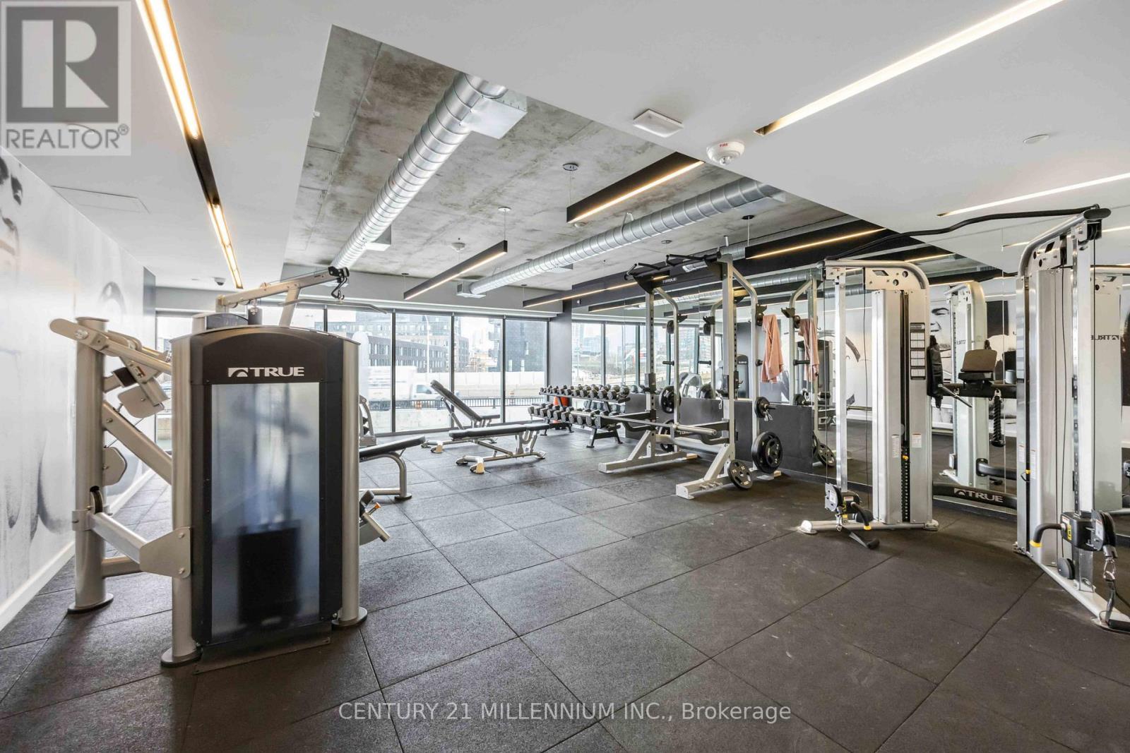 2409 - 170 Bayview Avenue, Toronto, ON - Indoor Photo Showing Gym Room