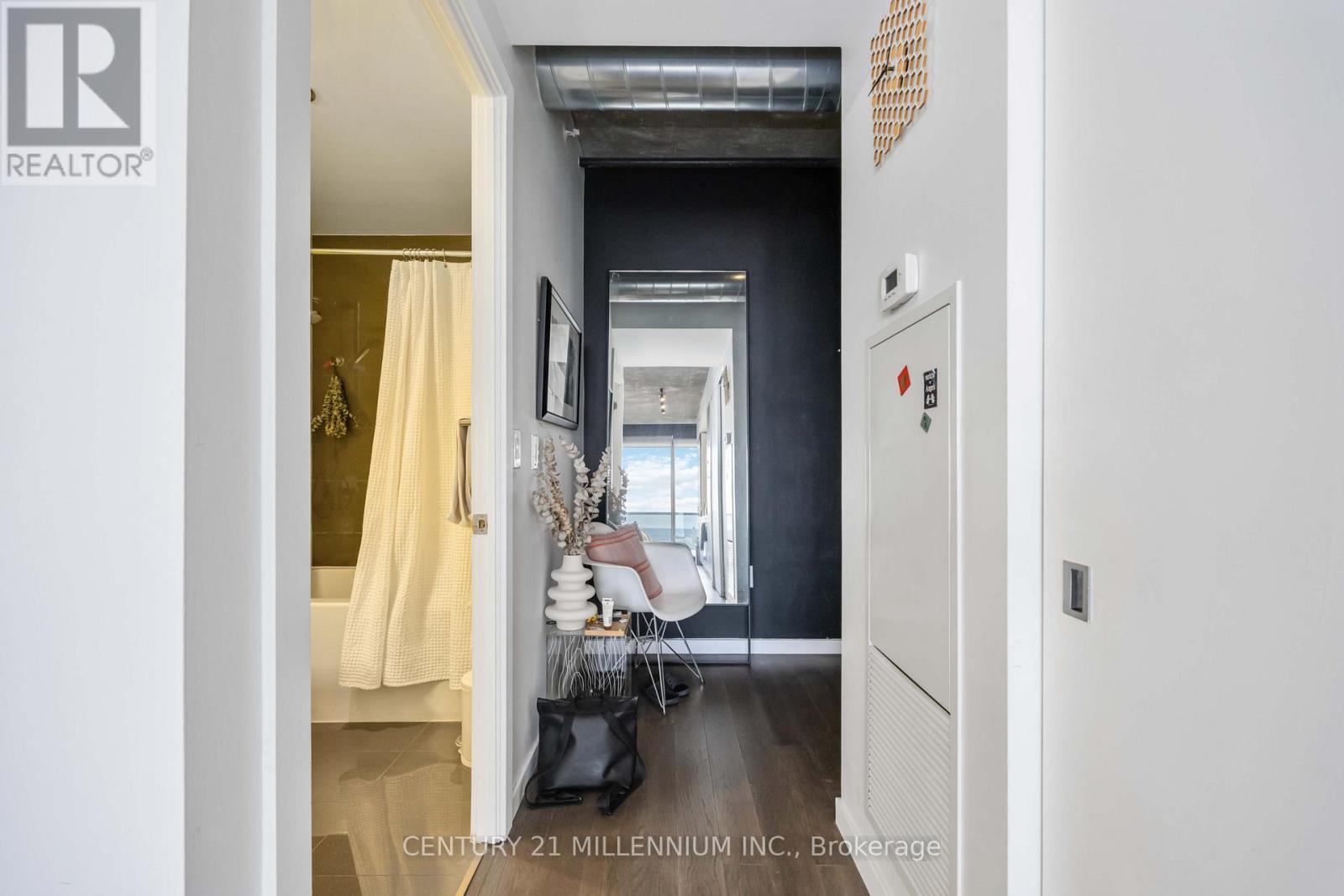 2409 - 170 Bayview Avenue, Toronto, ON - Indoor Photo Showing Other Room