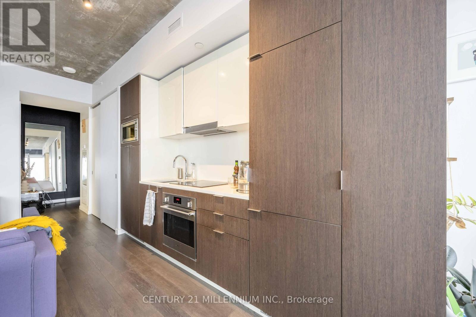 2409 - 170 Bayview Avenue, Toronto, ON - Indoor