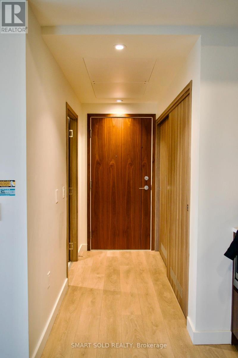 706 - 85 Mcmahon Drive, Toronto, ON - Indoor Photo Showing Other Room