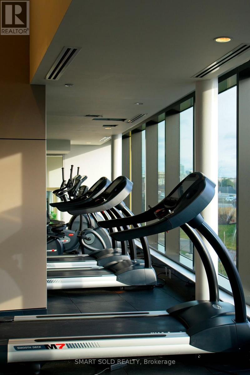 706 - 85 Mcmahon Drive, Toronto, ON - Indoor