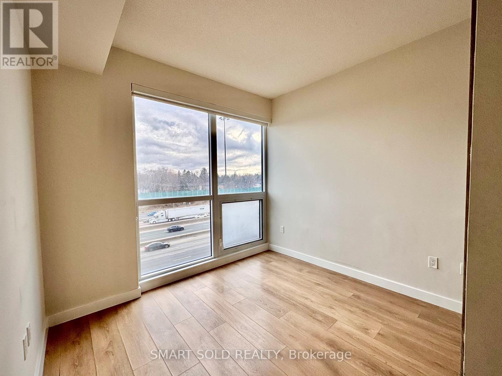 706 - 85 Mcmahon Drive, Toronto, ON - Indoor Photo Showing Other Room