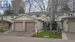 33 - 9 PLUM TREE WAY Toronto, ON M2R 3J1