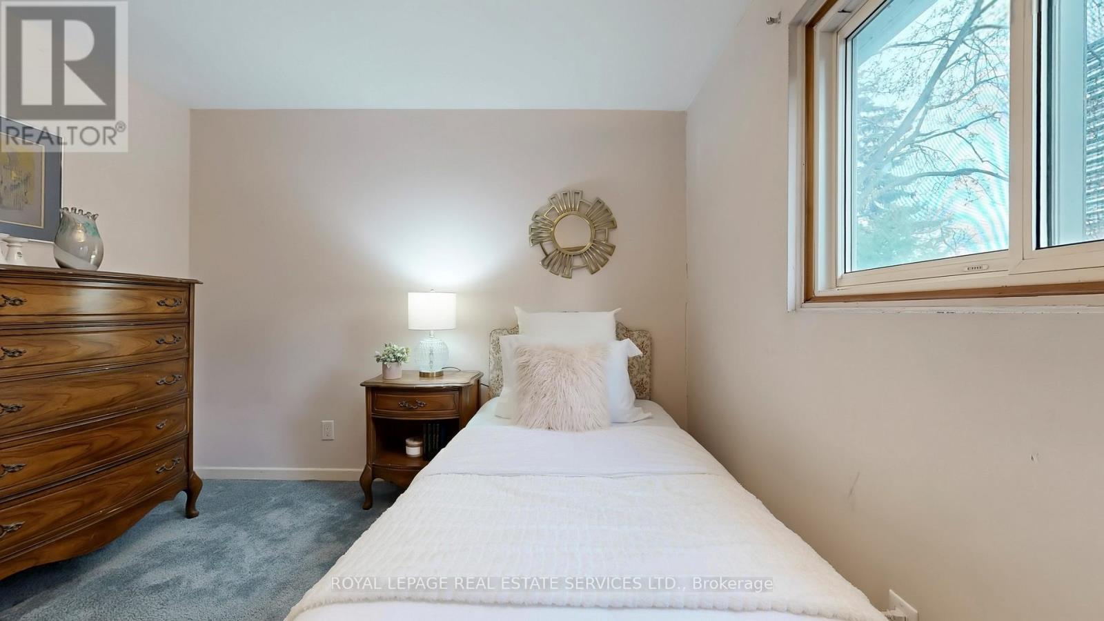 33 - 9 Plum Tree Way, Toronto, ON - Indoor Photo Showing Bedroom