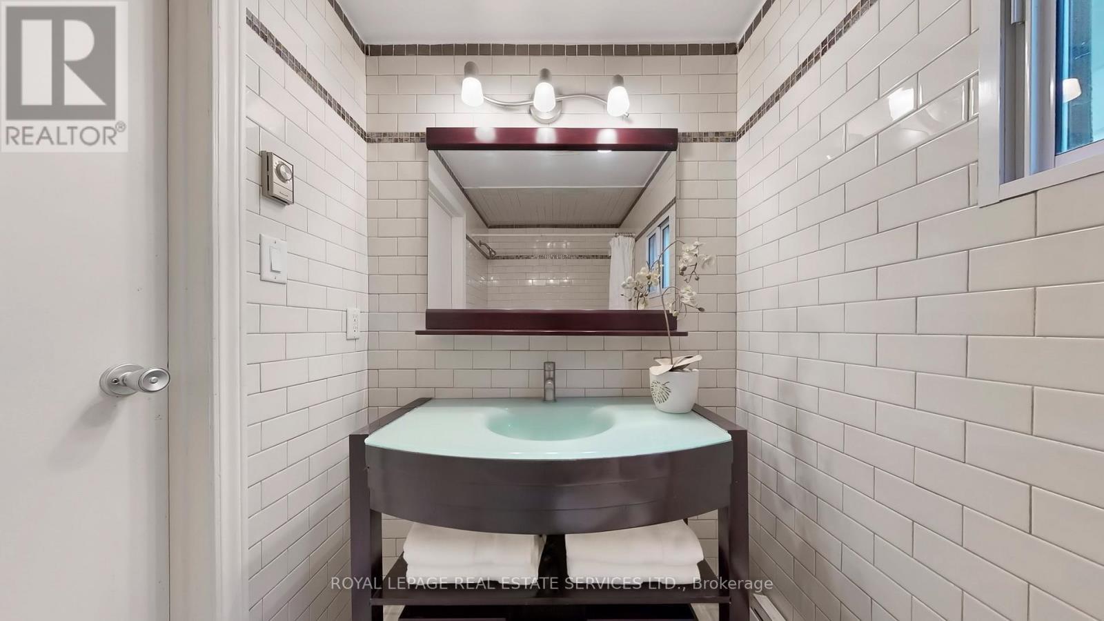 33 - 9 Plum Tree Way, Toronto, ON - Indoor Photo Showing Bathroom