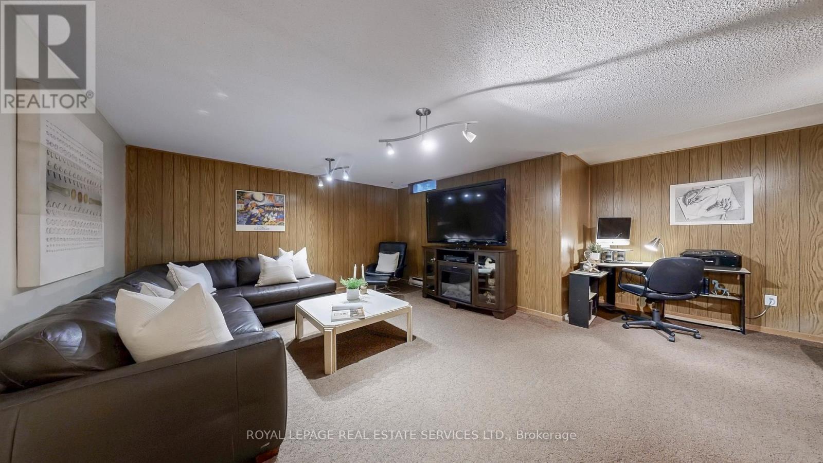 33 - 9 Plum Tree Way, Toronto, ON - Indoor