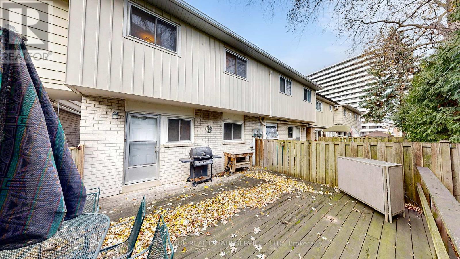 33 - 9 Plum Tree Way, Toronto, ON - Outdoor