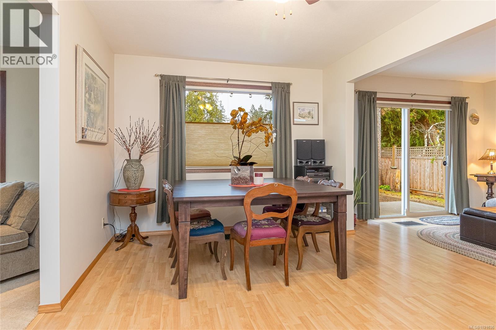 507 Eaglecrest Dr, Qualicum Beach, BC - Indoor