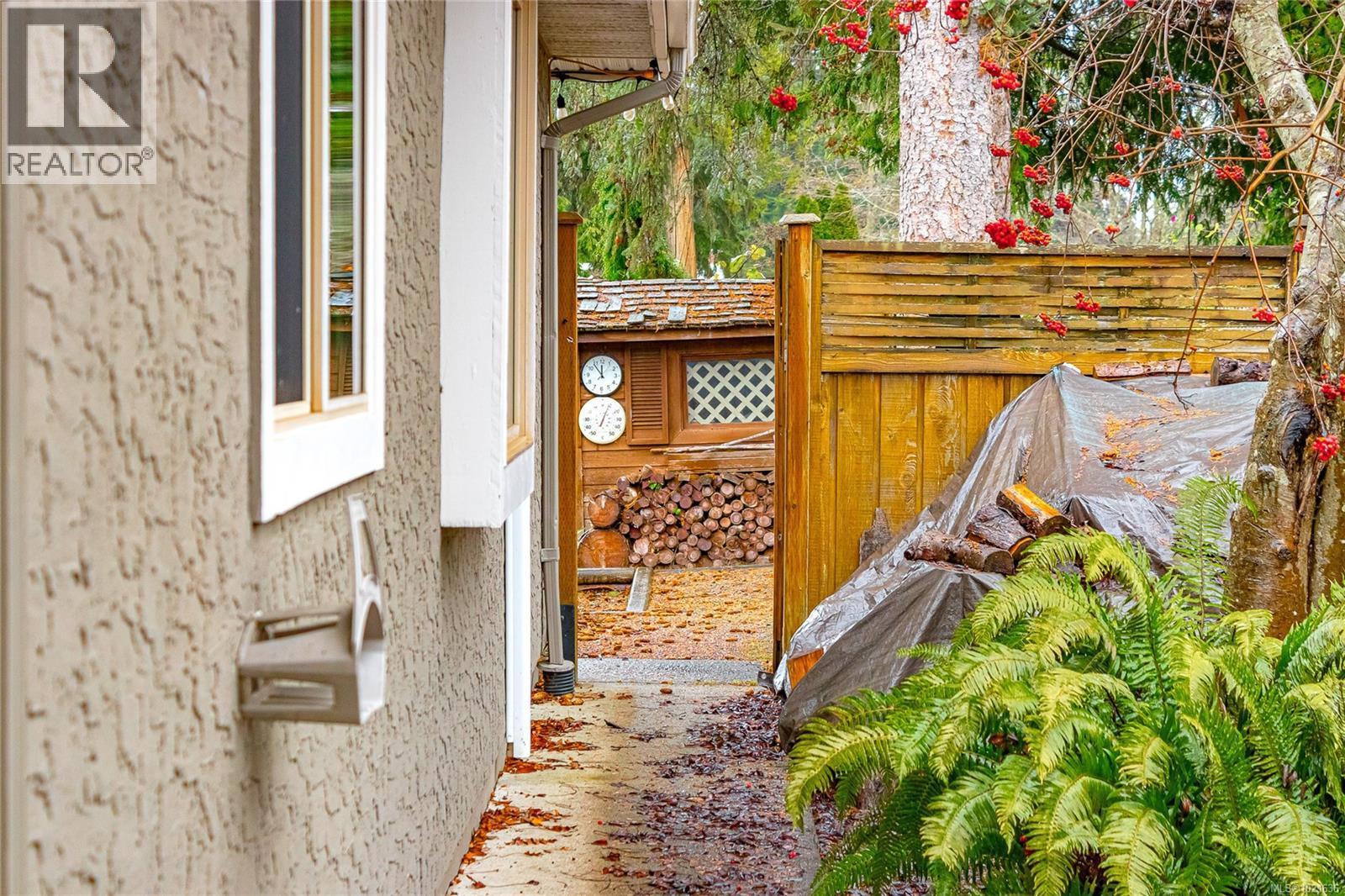 507 Eaglecrest Dr, Qualicum Beach, BC - Outdoor