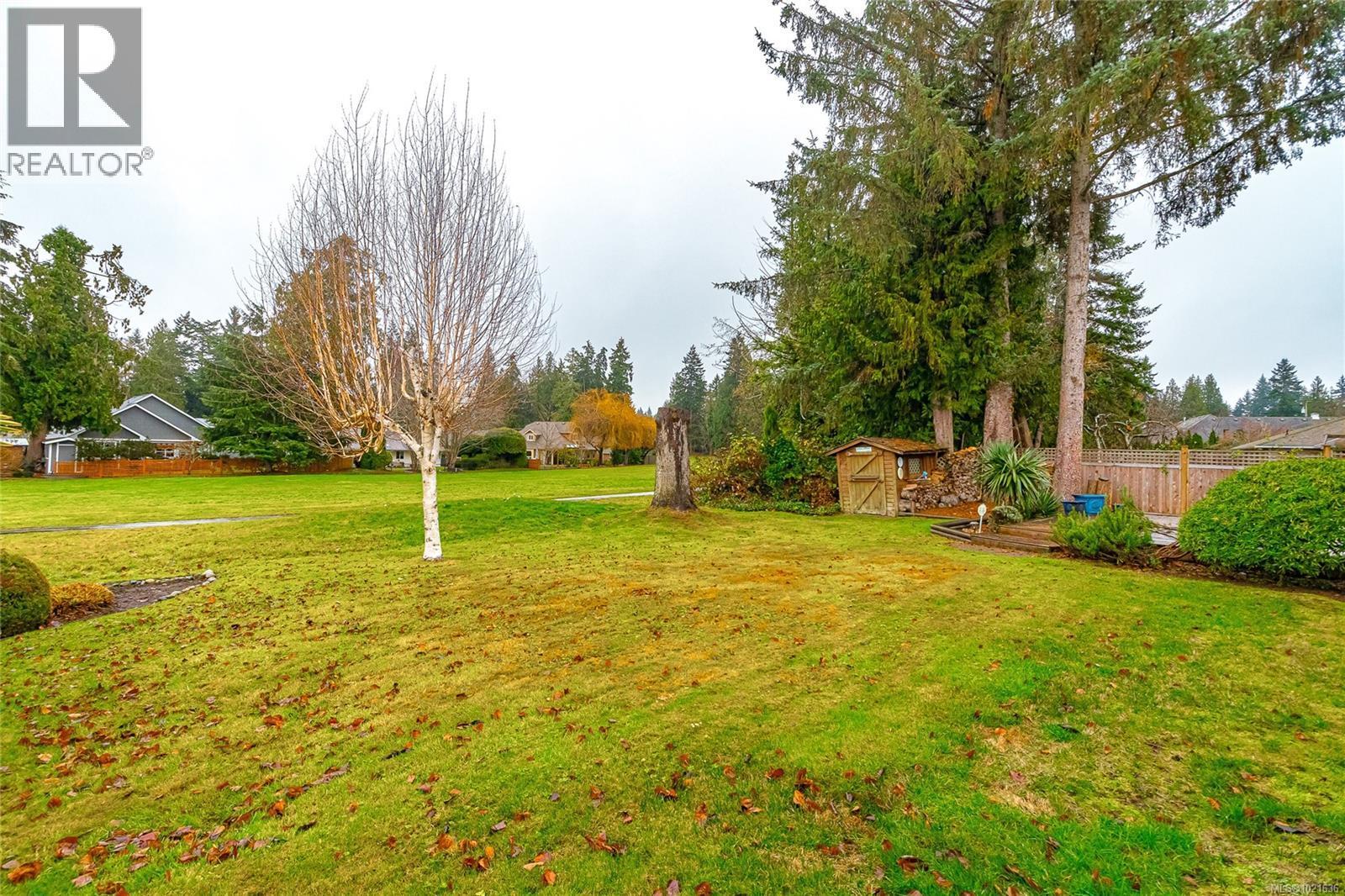 507 Eaglecrest Dr, Qualicum Beach, BC - Outdoor
