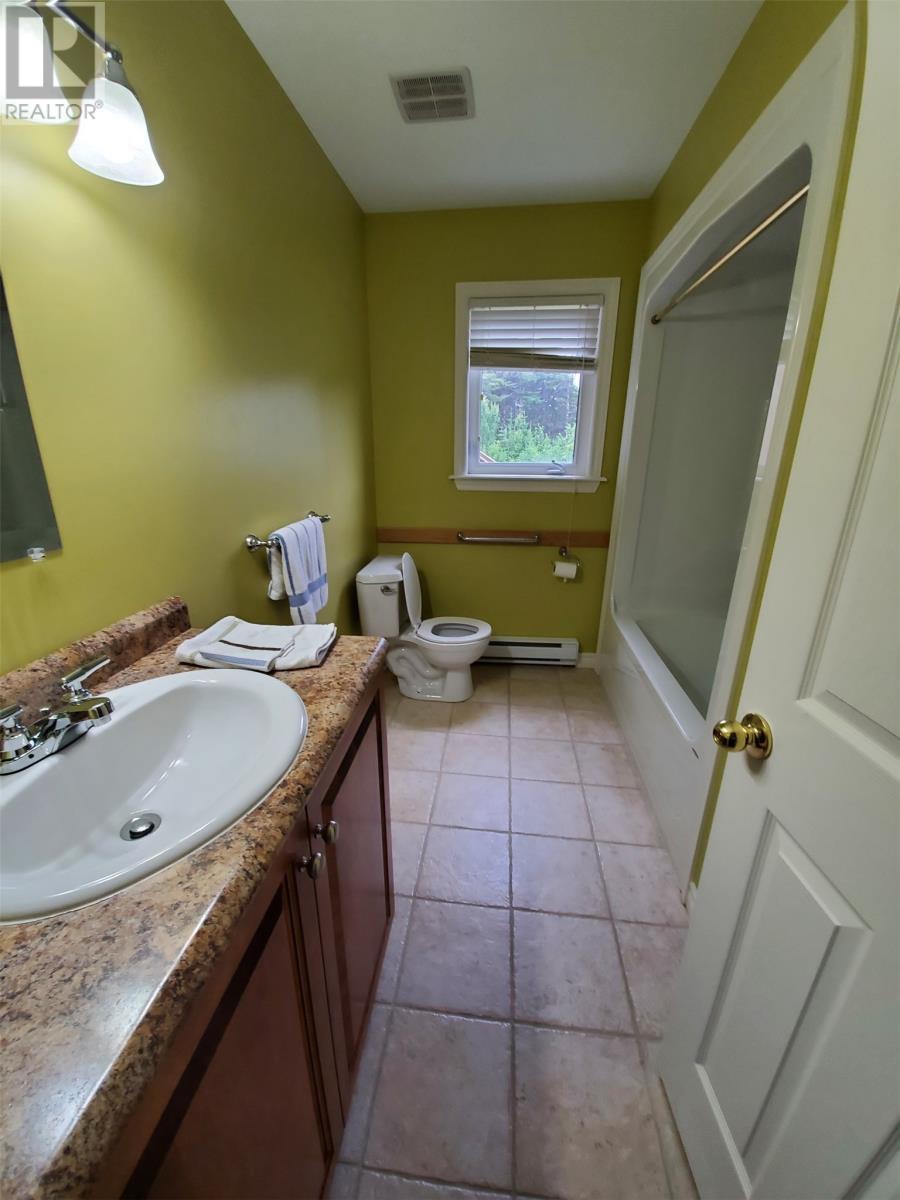 70 Mark Nichols Place, St. John'S, NL - Indoor Photo Showing Bathroom