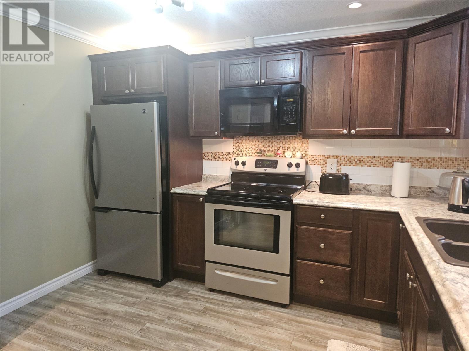 2 Musseau'S Lane, Channel-Port Aux Basques, NL - Indoor Photo Showing Kitchen
