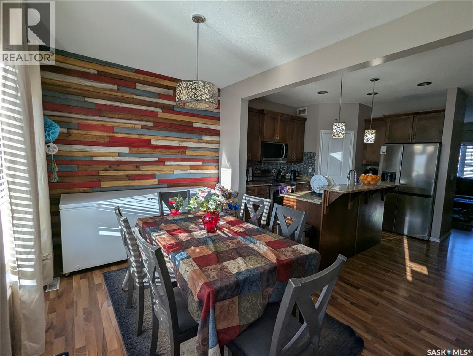 110 Lynd Crescent, Saskatoon, SK - Indoor Photo Showing Dining Room