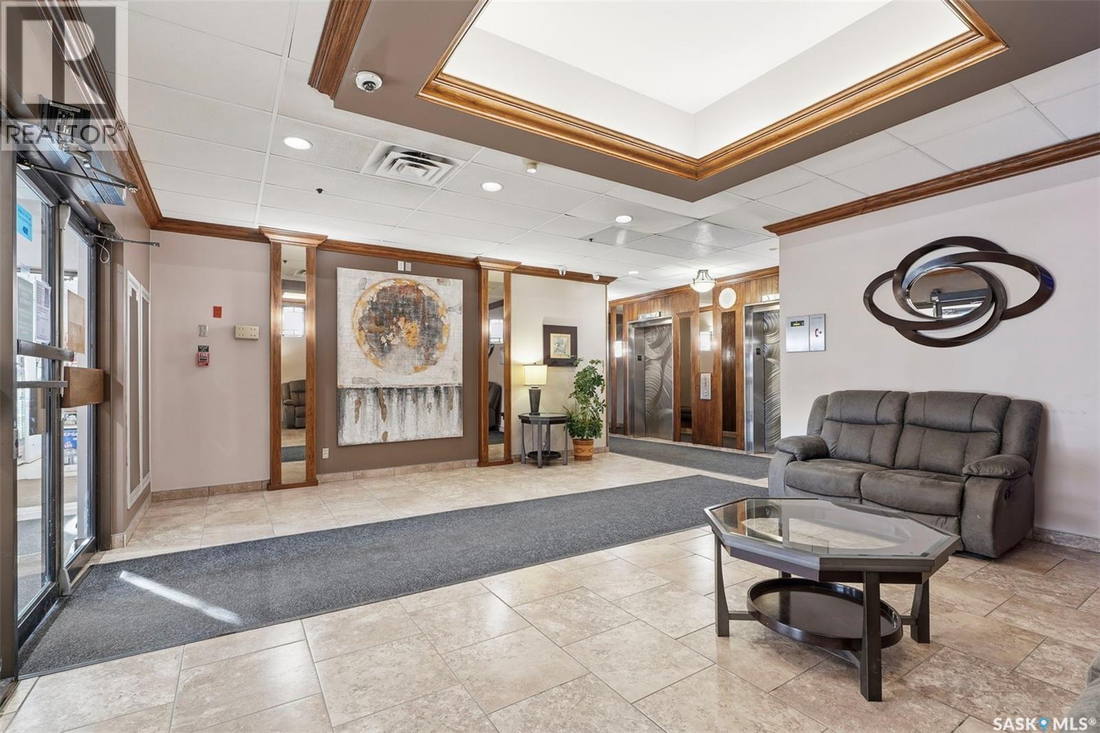 2504/2505 311 6Th Avenue N, Saskatoon, SK - Indoor