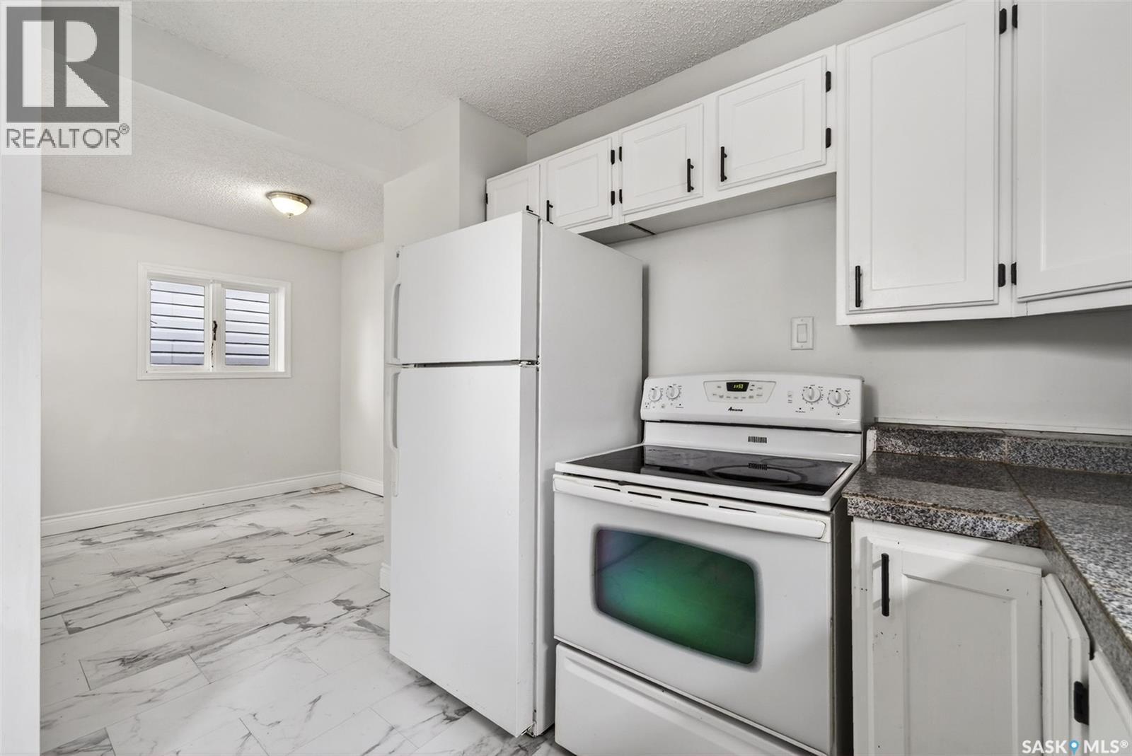 1216 Mctavish Street, Regina, SK - Indoor Photo Showing Kitchen