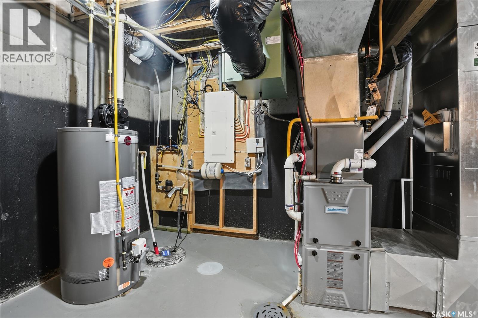 1107 Werschner Crescent, Saskatoon, SK - Indoor Photo Showing Basement