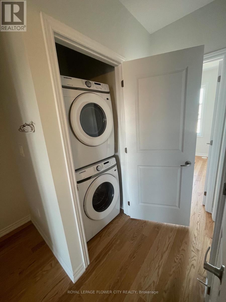 5993 Saigon Street, Mississauga, ON - Indoor Photo Showing Laundry Room