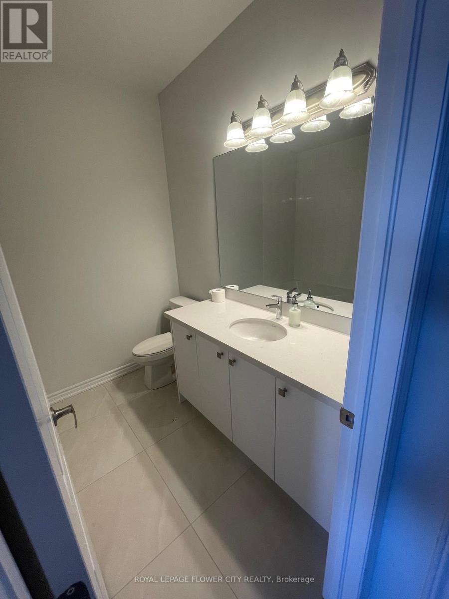 5993 Saigon Street, Mississauga, ON - Indoor Photo Showing Bathroom