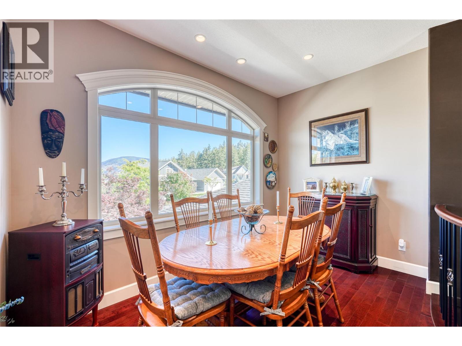 40 Kestrel Place Unit# 30, Vernon, BC - Indoor Photo Showing Dining Room