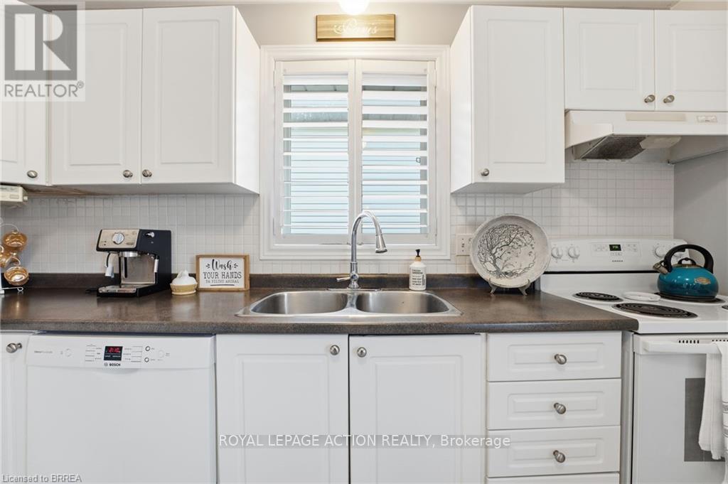 14 Dunton Lane, Brant, ON - Indoor Photo Showing Kitchen With Double Sink