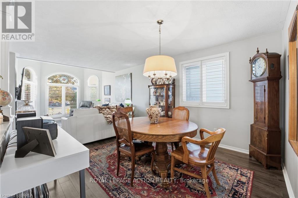 14 Dunton Lane, Brant, ON - Indoor Photo Showing Dining Room