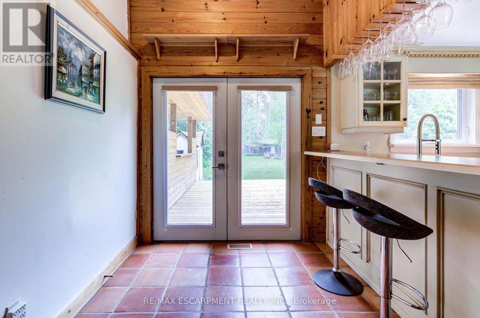 109 Hope Street, Blue Mountains, ON - Indoor