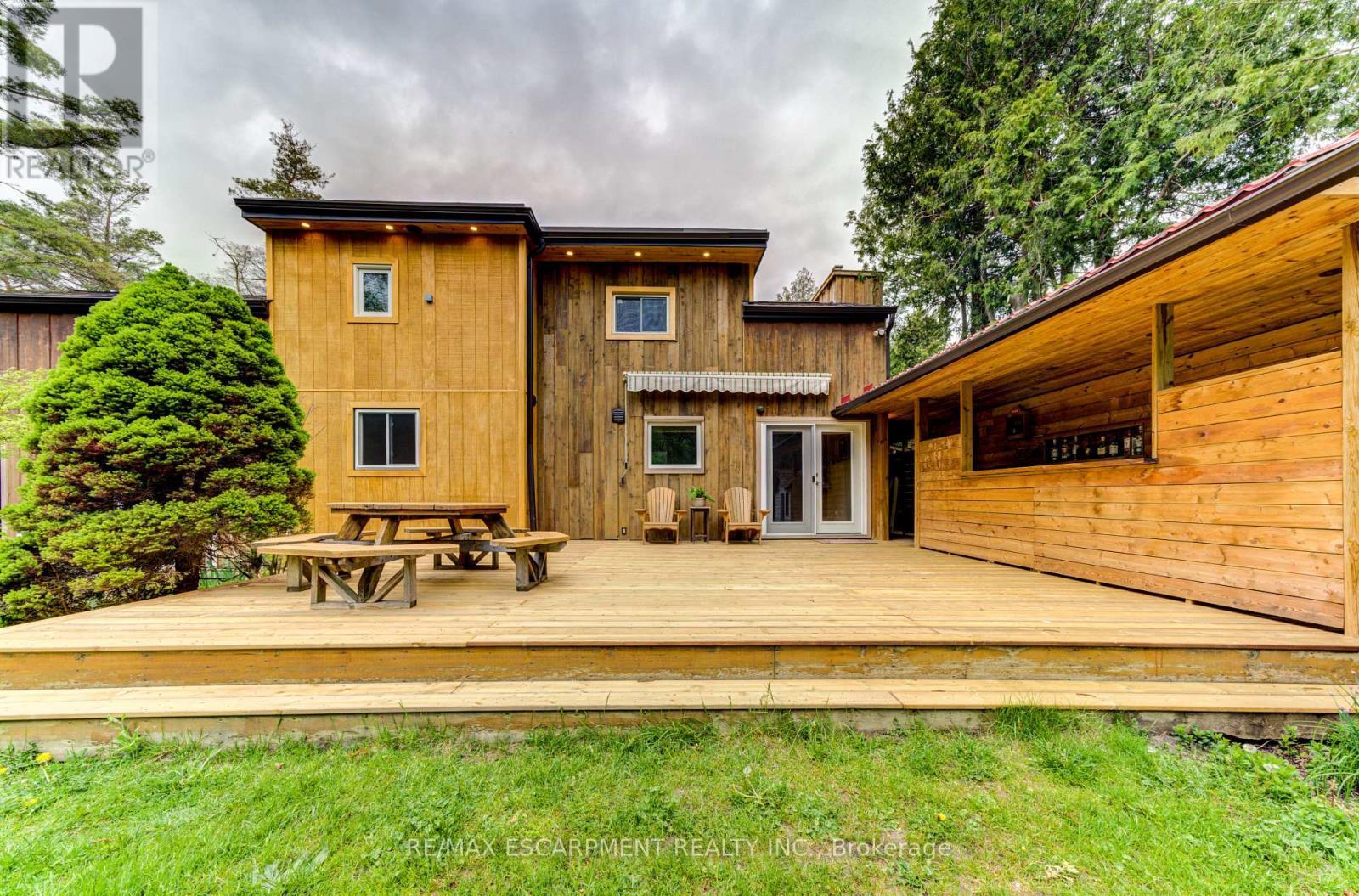 109 Hope Street, Blue Mountains, ON - Outdoor With Deck Patio Veranda