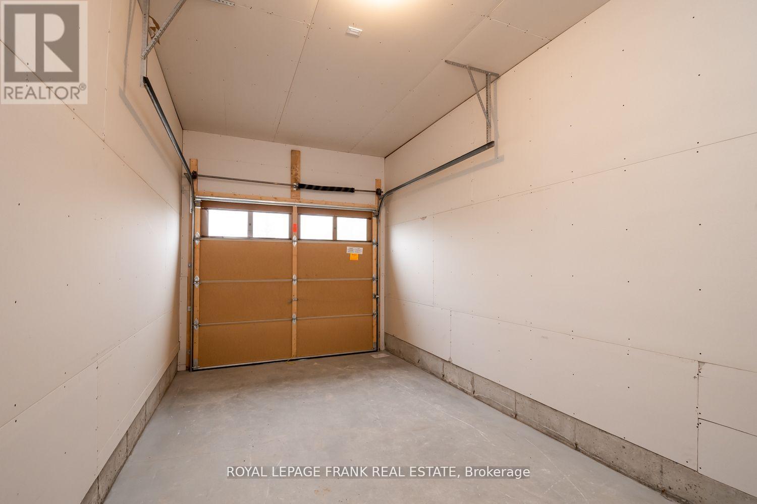 16040 Simcoe Street, Scugog (Port Perry), ON - Indoor Photo Showing Garage