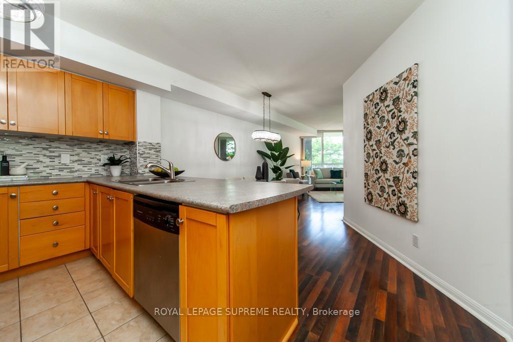 202 - 1600 Keele Street, Toronto, ON - Indoor Photo Showing Kitchen With Double Sink