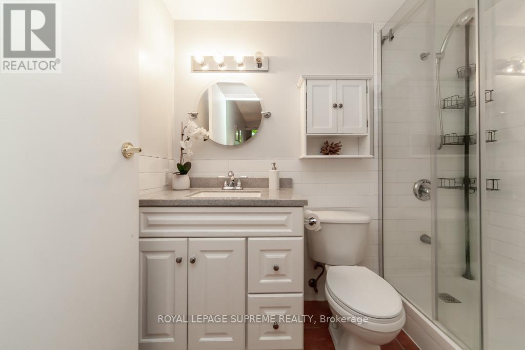202 - 1600 Keele Street, Toronto, ON - Indoor Photo Showing Bathroom