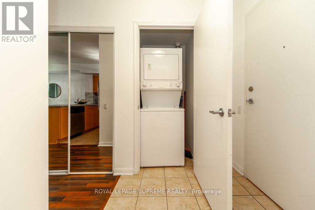 202 - 1600 Keele Street, Toronto, ON - Indoor Photo Showing Laundry Room