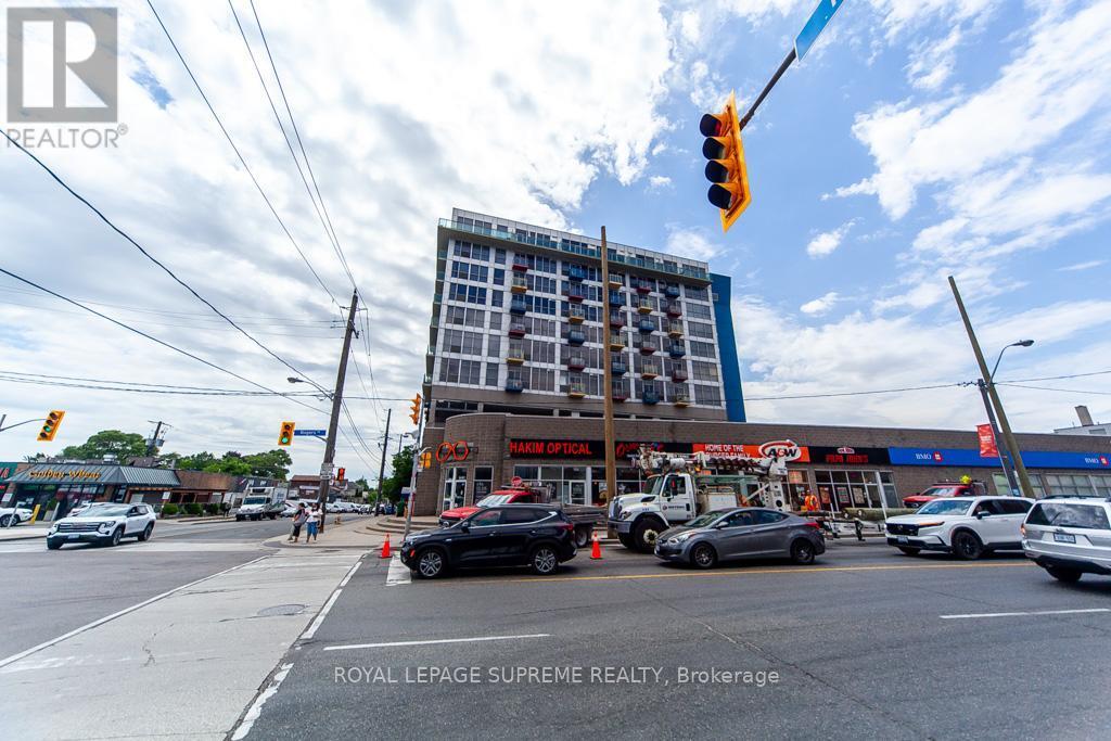 202 - 1600 Keele Street, Toronto, ON - Outdoor