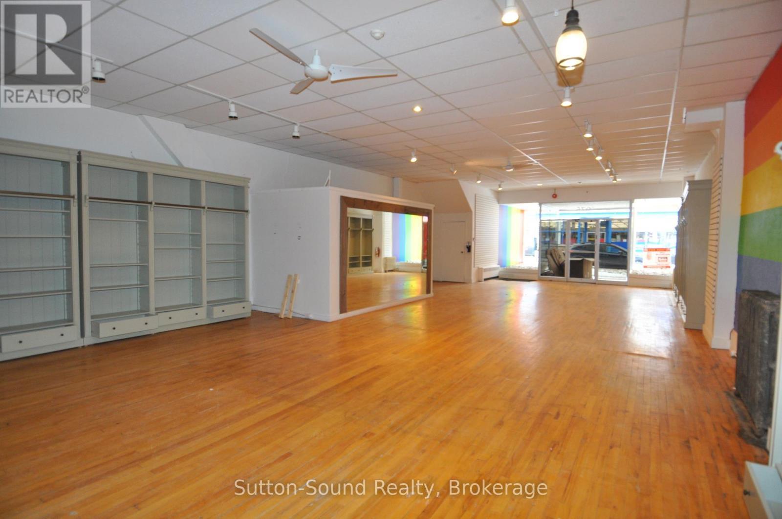 Front of Store - 975 2Nd Avenue E, Owen Sound, ON