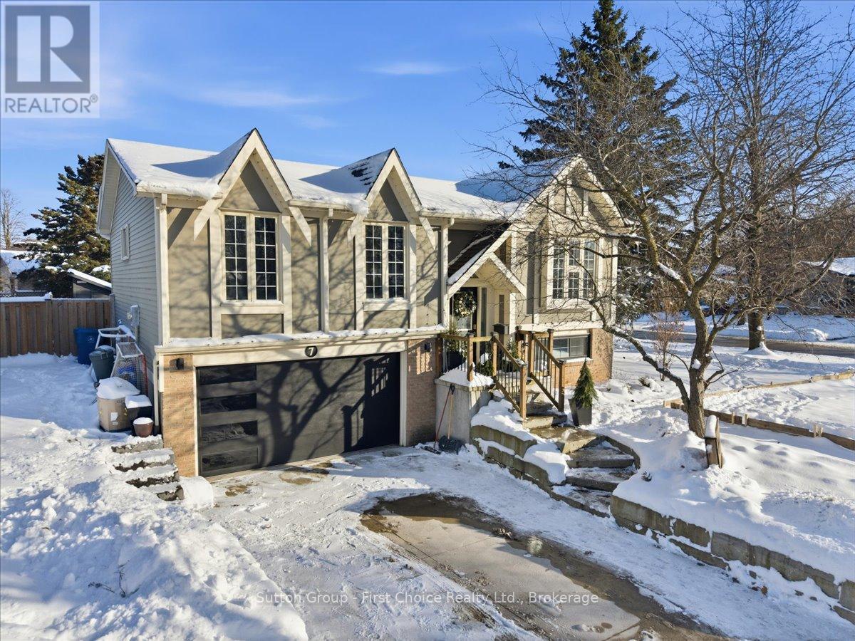 7 Kenner Crescent, Stratford, ON - Outdoor