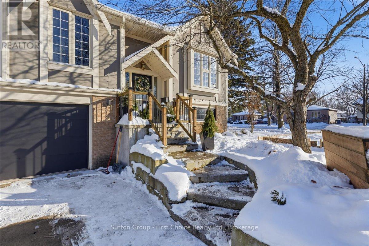 7 Kenner Crescent, Stratford, ON - Outdoor