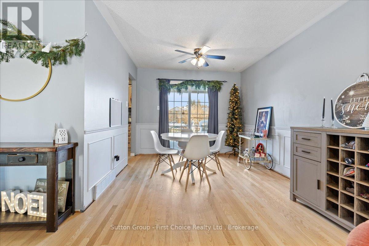 7 Kenner Crescent, Stratford, ON - Indoor Photo Showing Dining Room