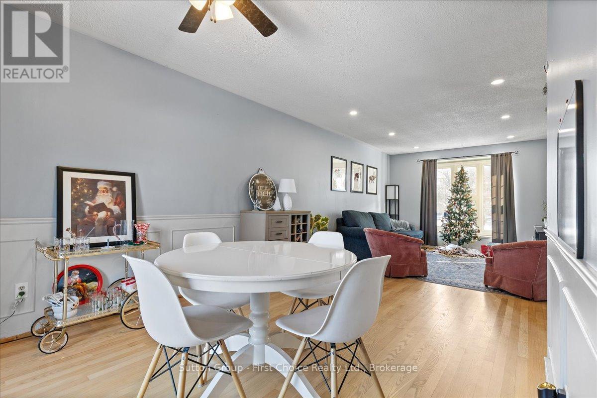 7 Kenner Crescent, Stratford, ON - Indoor Photo Showing Dining Room