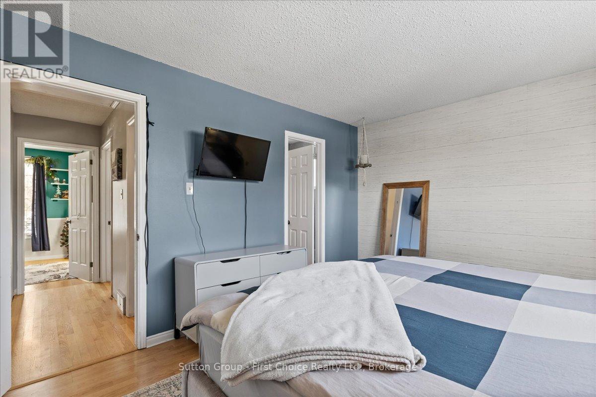 7 Kenner Crescent, Stratford, ON - Indoor Photo Showing Bedroom