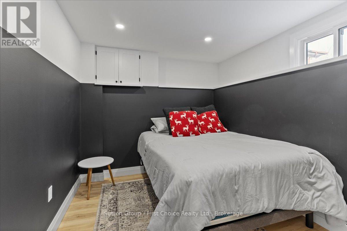 7 Kenner Crescent, Stratford, ON - Indoor Photo Showing Bedroom