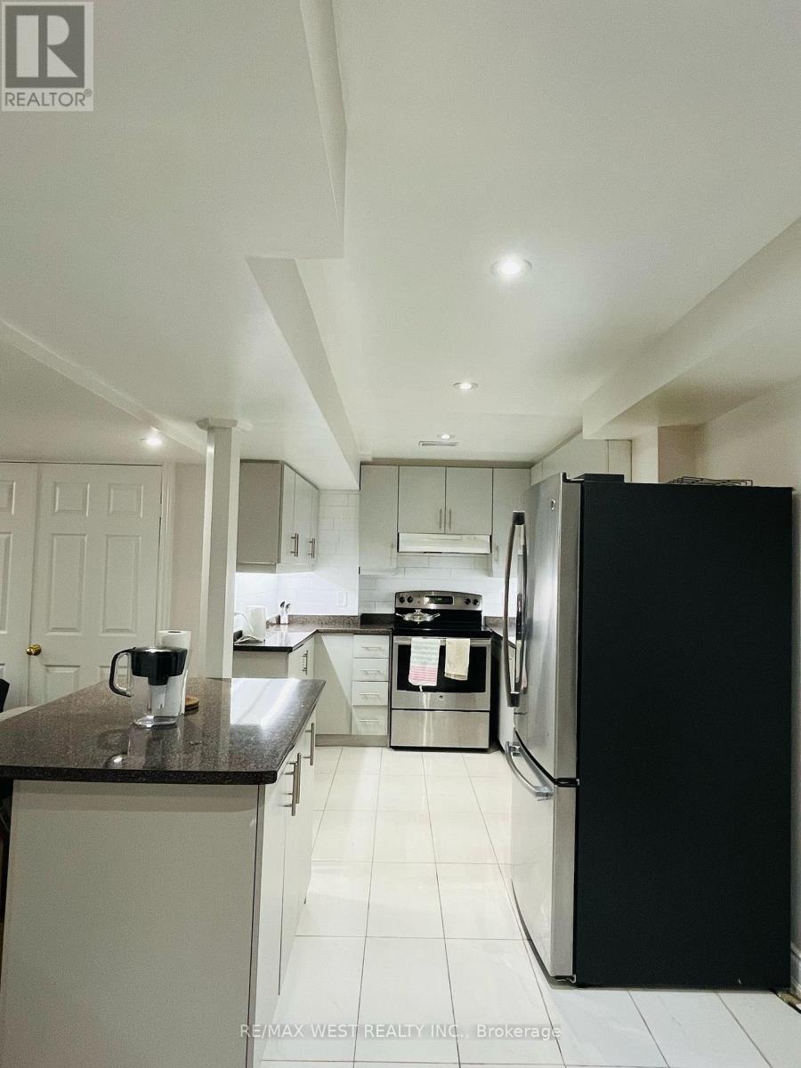 76 Lexington Road N, Brampton, ON