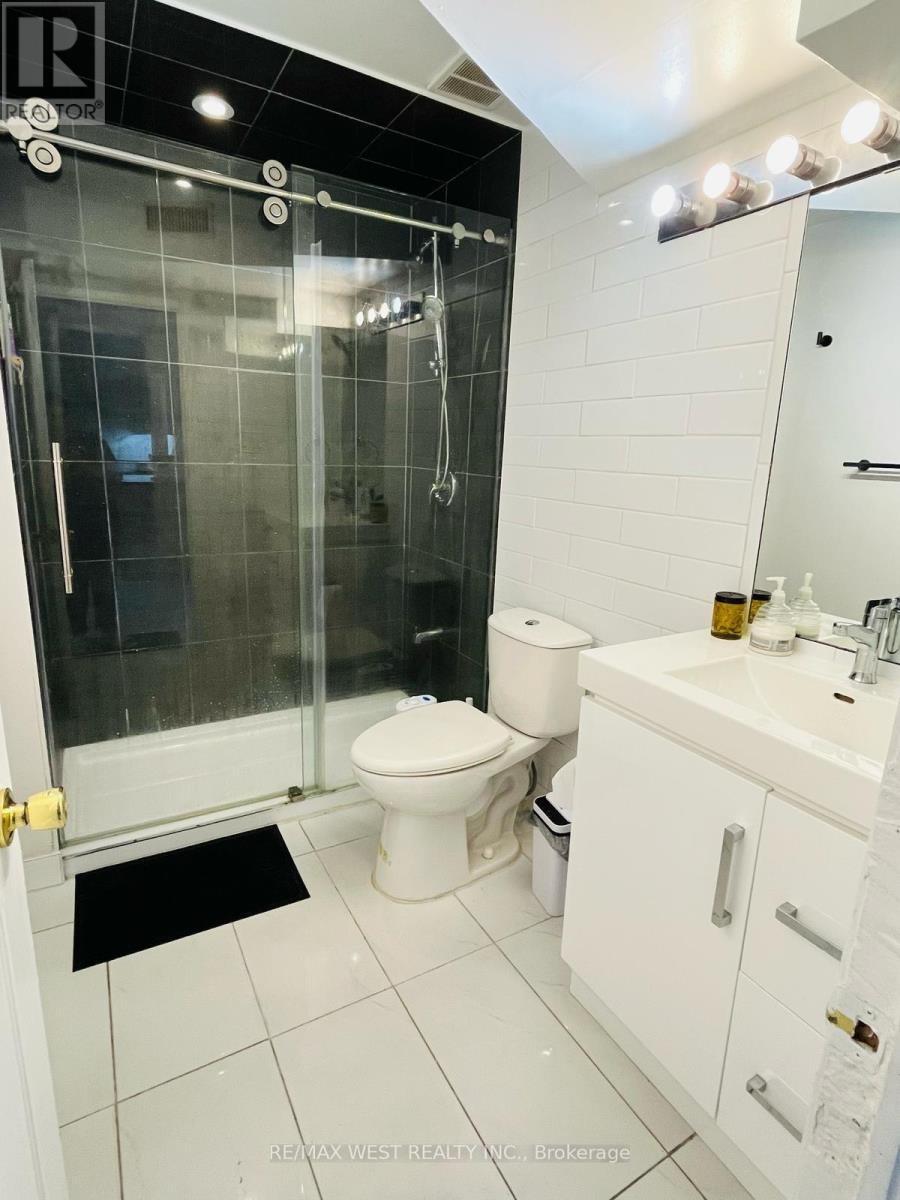 76 Lexington Road N, Brampton, ON