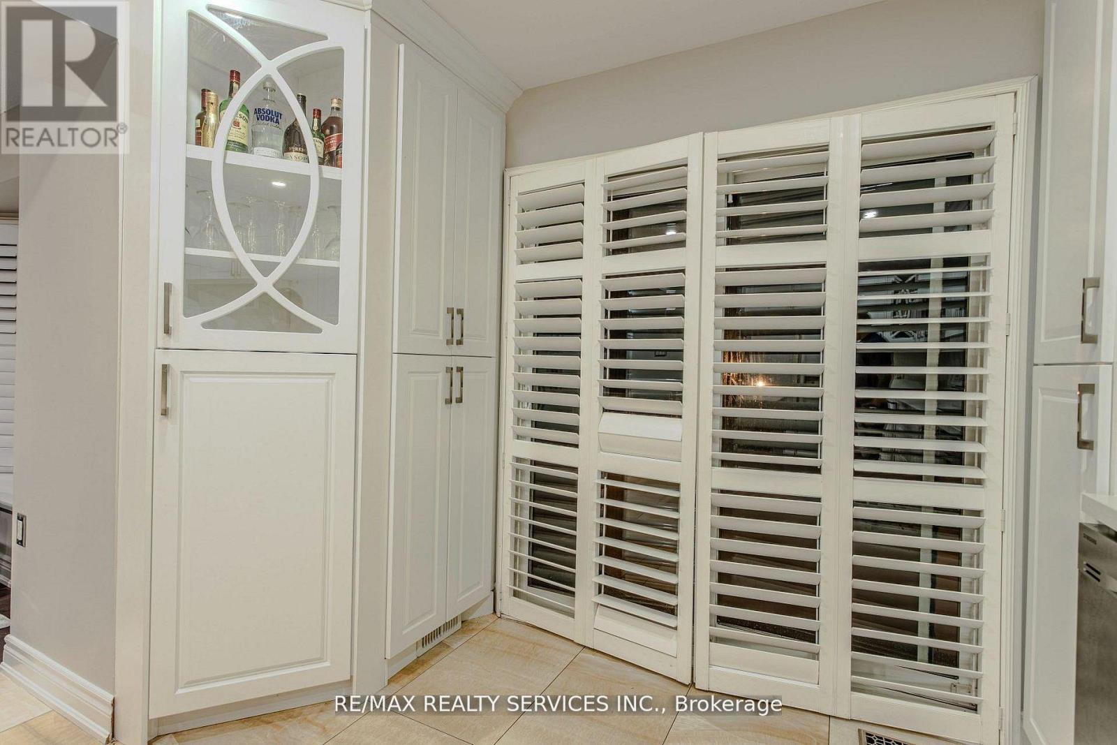 32 Heddon Court, Brampton, ON - Indoor Photo Showing Other Room